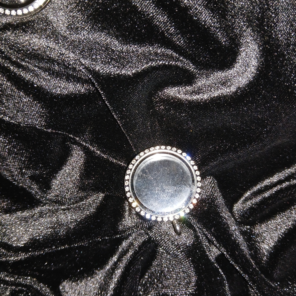 Origami Owl Silver and Black Necklace